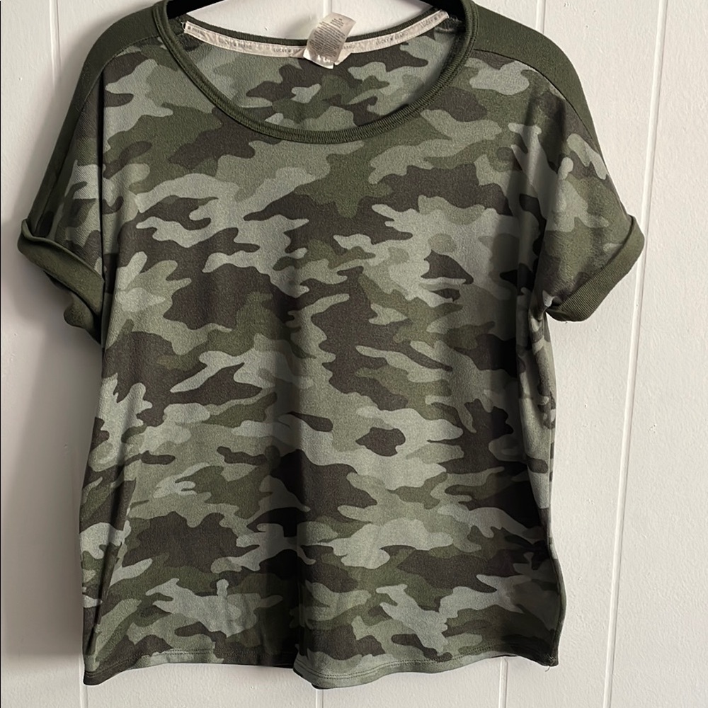 Lucky Brand Green Camo Short Sleeve Tee